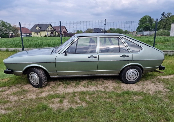 Volkswagen Passat cena 25900 przebieg: 78574, rok produkcji 1977 z Gniezno małe 529